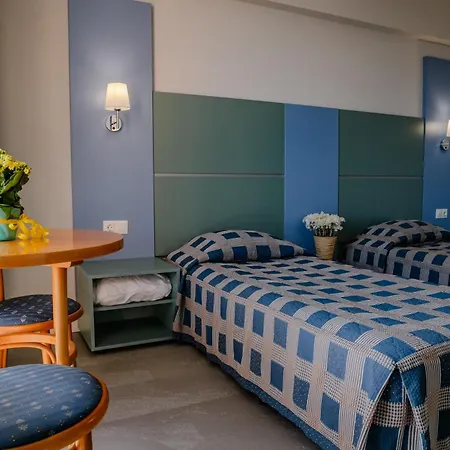 Hotel Lilia 4*