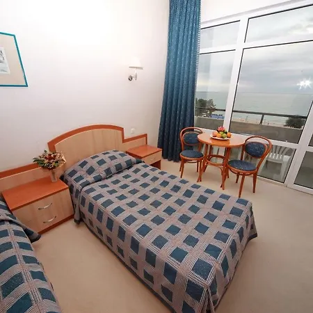 Hotel Lilia 4*