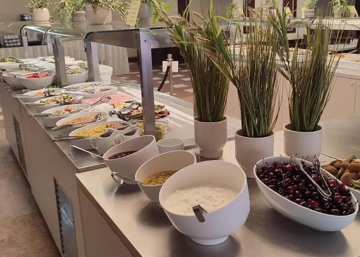 מלון Lilia גולדן סנדס