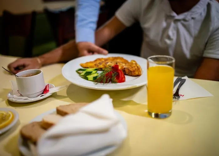 Lilia מלון גולדן סנדס